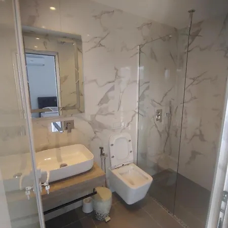 ホテル Eribela クサミル