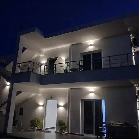 Eribela فندق